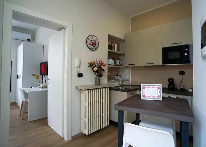 - Radice Comfort - Leonardo, Mxp & Laghi Villa Sesto Calende