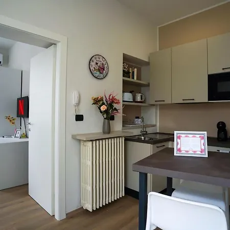 - Radice Comfort - Leonardo, Mxp & Laghi Villa Sesto Calende