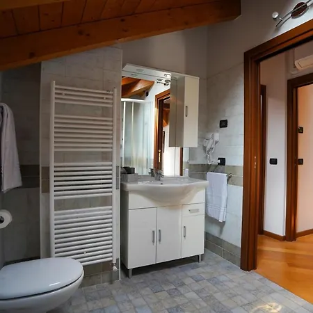 - Radice Comfort - Leonardo, Mxp & Laghi * Sesto Calende