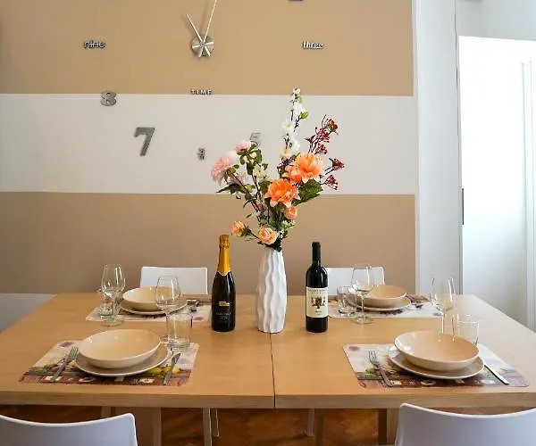 - Radice Comfort - Leonardo, Mxp & Laghi Villa Sesto Calende