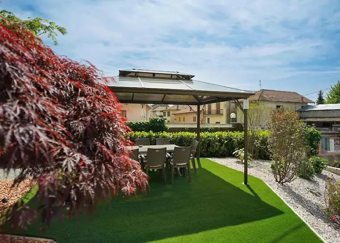 - Radice Comfort - Leonardo, Mxp & Laghi Villa Sesto Calende